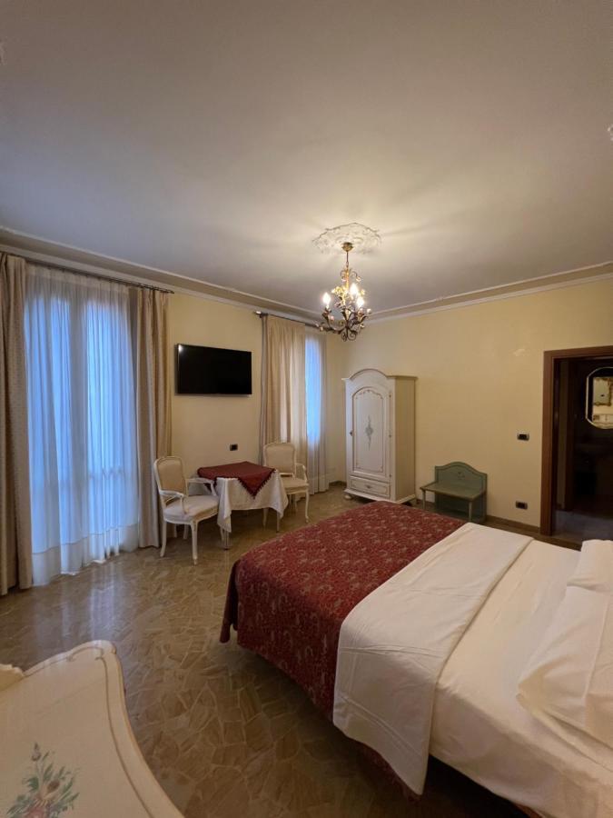 Inn Velence Kültér fotó