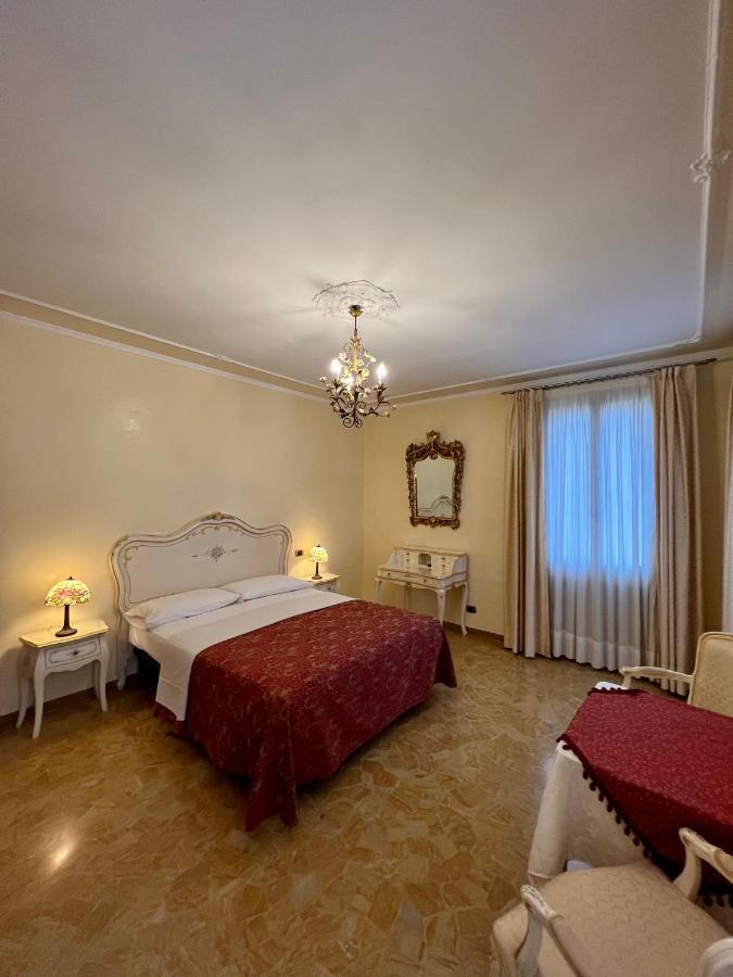 Inn Velence Kültér fotó