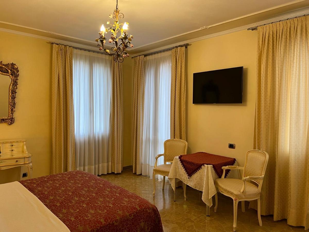Inn Velence Kültér fotó