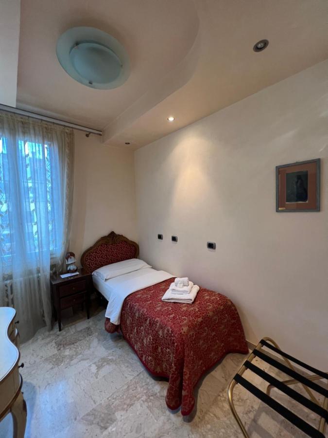 Inn Velence Kültér fotó